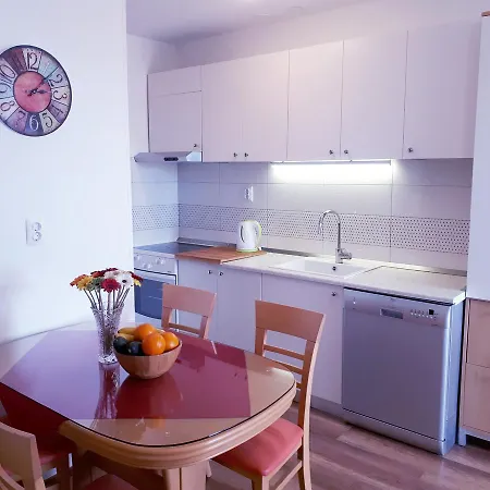 Cosy Lilly Apartment *